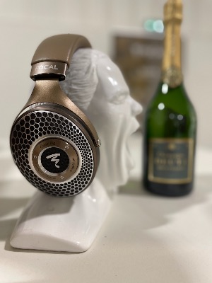Focal Clear MG Casques hi-fi & champagne Deutz offert